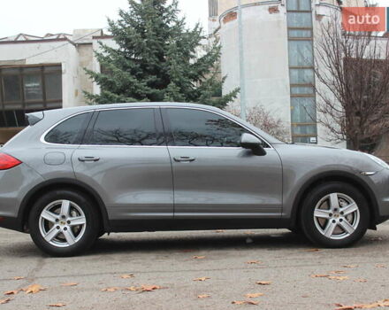 Сірий Порше Cayenne, об'ємом двигуна 4.81 л та пробігом 84 тис. км за 24999 $, фото 11 на Automoto.ua