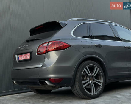 Серый Порше Каен, объемом двигателя 3 л и пробегом 220 тыс. км за 25999 $, фото 14 на Automoto.ua