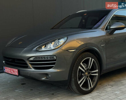 Серый Порше Каен, объемом двигателя 3 л и пробегом 220 тыс. км за 25999 $, фото 5 на Automoto.ua