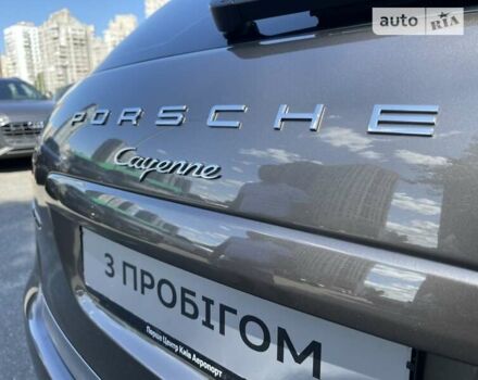 Сірий Порше Cayenne, об'ємом двигуна 3 л та пробігом 162 тис. км за 33000 $, фото 16 на Automoto.ua