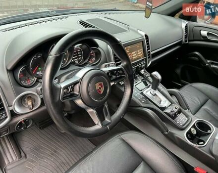 Серый Порше Каен, объемом двигателя 3.6 л и пробегом 196 тыс. км за 18999 $, фото 16 на Automoto.ua