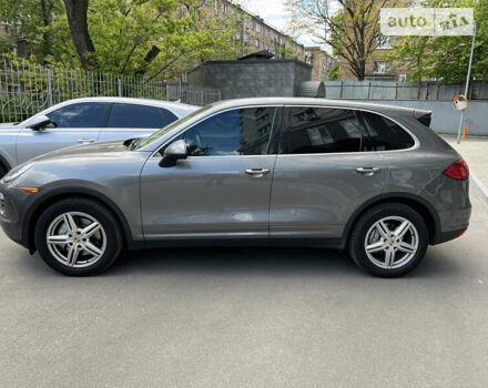 Серый Порше Каен, объемом двигателя 3 л и пробегом 220 тыс. км за 24000 $, фото 4 на Automoto.ua