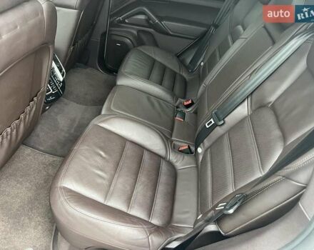 Серый Порше Каен, объемом двигателя 0 л и пробегом 107 тыс. км за 22800 $, фото 10 на Automoto.ua