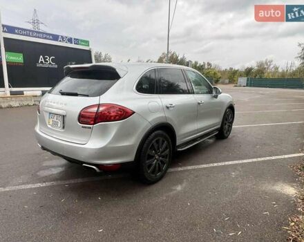 Серый Порше Каен, объемом двигателя 0 л и пробегом 107 тыс. км за 22800 $, фото 4 на Automoto.ua