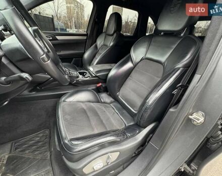 Серый Порше Каен, объемом двигателя 4.81 л и пробегом 235 тыс. км за 16990 $, фото 7 на Automoto.ua