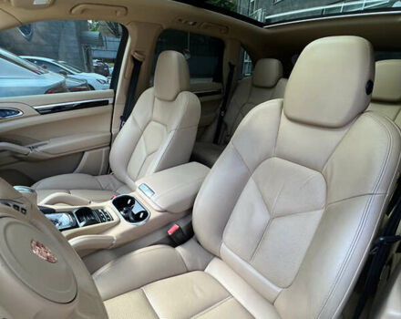 Серый Порше Каен, объемом двигателя 3 л и пробегом 220 тыс. км за 24000 $, фото 18 на Automoto.ua