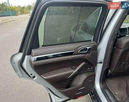 Серый Порше Каен, объемом двигателя 0 л и пробегом 107 тыс. км за 22800 $, фото 12 на Automoto.ua