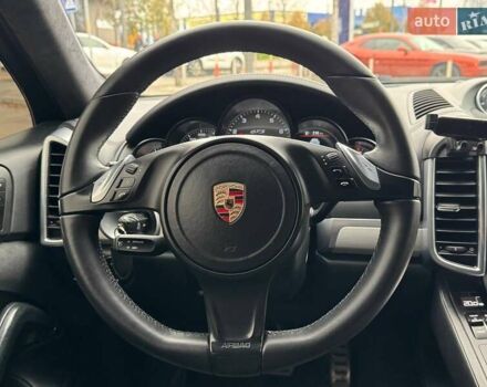 Серый Порше Каен, объемом двигателя 4.81 л и пробегом 235 тыс. км за 15490 $, фото 13 на Automoto.ua