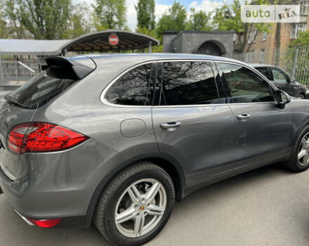 Серый Порше Каен, объемом двигателя 3 л и пробегом 220 тыс. км за 24000 $, фото 3 на Automoto.ua