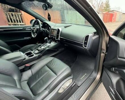 Серый Порше Каен, объемом двигателя 3.6 л и пробегом 196 тыс. км за 18999 $, фото 20 на Automoto.ua