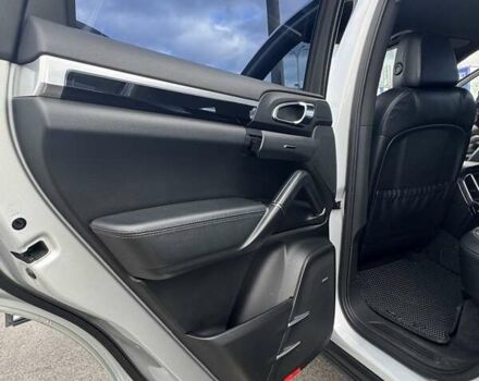 Сірий Порше Cayenne, об'ємом двигуна 2.97 л та пробігом 182 тис. км за 26000 $, фото 11 на Automoto.ua