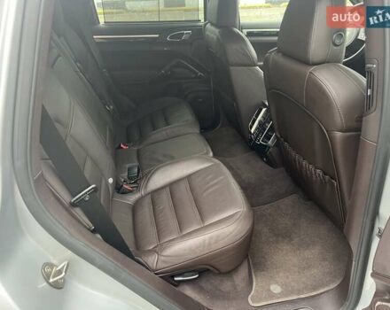 Серый Порше Каен, объемом двигателя 0 л и пробегом 107 тыс. км за 22800 $, фото 13 на Automoto.ua