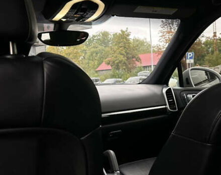 Серый Порше Каен, объемом двигателя 3.6 л и пробегом 226 тыс. км за 20800 $, фото 14 на Automoto.ua