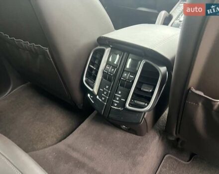 Серый Порше Каен, объемом двигателя 0 л и пробегом 107 тыс. км за 22800 $, фото 16 на Automoto.ua