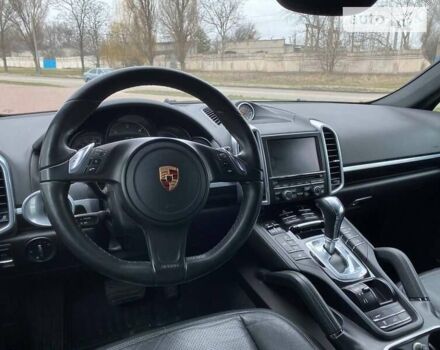 Серый Порше Каен, объемом двигателя 2.97 л и пробегом 187 тыс. км за 26700 $, фото 33 на Automoto.ua