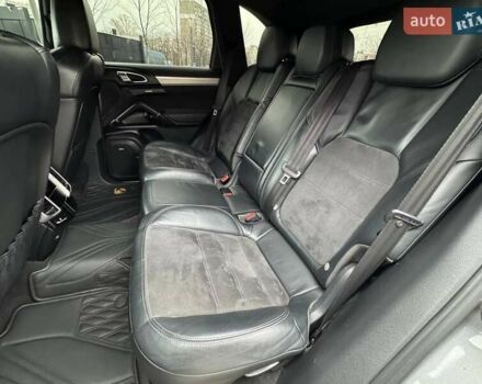 Серый Порше Каен, объемом двигателя 4.81 л и пробегом 235 тыс. км за 15490 $, фото 8 на Automoto.ua