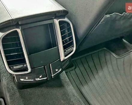 Серый Порше Каен, объемом двигателя 3.6 л и пробегом 196 тыс. км за 18999 $, фото 32 на Automoto.ua