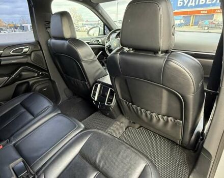 Сірий Порше Cayenne, об'ємом двигуна 2.97 л та пробігом 182 тис. км за 26000 $, фото 14 на Automoto.ua