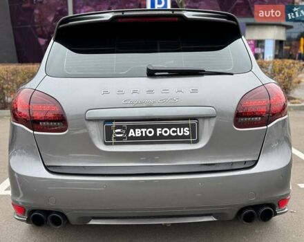 Серый Порше Каен, объемом двигателя 4.81 л и пробегом 235 тыс. км за 15490 $, фото 5 на Automoto.ua