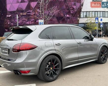 Серый Порше Каен, объемом двигателя 4.81 л и пробегом 235 тыс. км за 15490 $, фото 6 на Automoto.ua