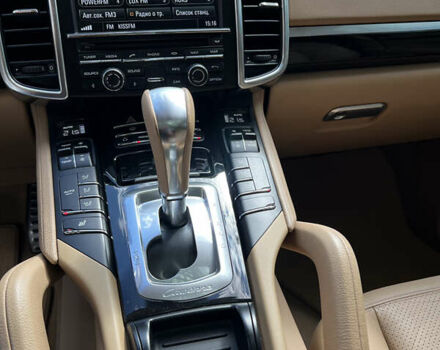 Серый Порше Каен, объемом двигателя 3 л и пробегом 220 тыс. км за 24000 $, фото 15 на Automoto.ua