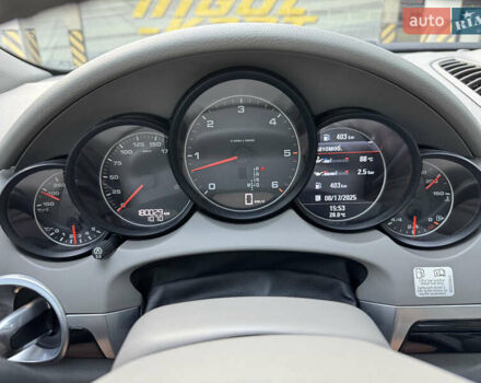 Сірий Порше Cayenne, об'ємом двигуна 3 л та пробігом 180 тис. км за 25490 $, фото 29 на Automoto.ua