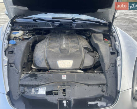 Серый Порше Каен, объемом двигателя 2.97 л и пробегом 223 тыс. км за 23800 $, фото 24 на Automoto.ua