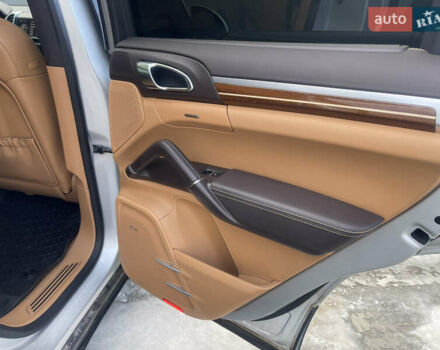 Серый Порше Каен, объемом двигателя 2.97 л и пробегом 223 тыс. км за 23800 $, фото 34 на Automoto.ua