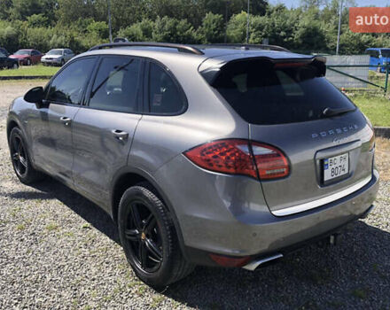 Серый Порше Каен, объемом двигателя 3 л и пробегом 380 тыс. км за 25900 $, фото 5 на Automoto.ua