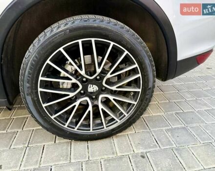 Серый Порше Каен, объемом двигателя 3 л и пробегом 193 тыс. км за 16700 $, фото 29 на Automoto.ua