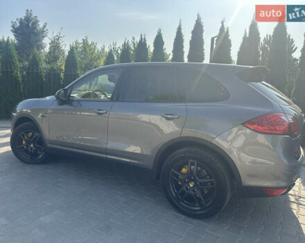 Сірий Порше Cayenne, об'ємом двигуна 3 л та пробігом 180 тис. км за 26900 $, фото 5 на Automoto.ua
