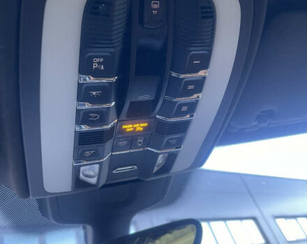 Серый Порше Каен, объемом двигателя 2.97 л и пробегом 223 тыс. км за 23800 $, фото 53 на Automoto.ua