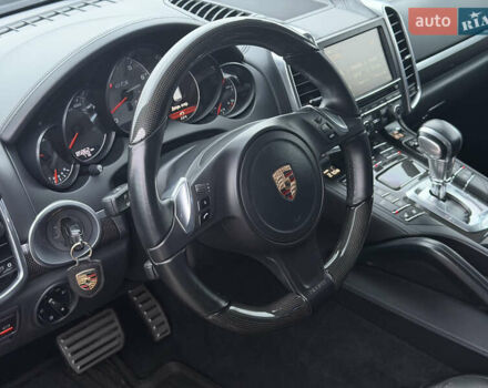 Серый Порше Каен, объемом двигателя 4.81 л и пробегом 84 тыс. км за 29999 $, фото 9 на Automoto.ua