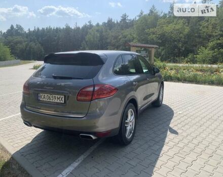 Серый Порше Каен, объемом двигателя 3.6 л и пробегом 148 тыс. км за 25000 $, фото 2 на Automoto.ua