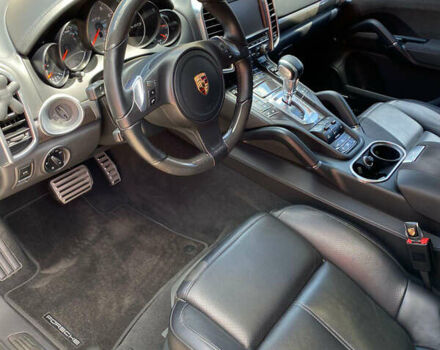 Серый Порше Каен, объемом двигателя 4.81 л и пробегом 84 тыс. км за 29999 $, фото 20 на Automoto.ua