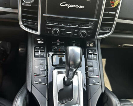 Сірий Порше Cayenne, об'ємом двигуна 3 л та пробігом 154 тис. км за 31000 $, фото 33 на Automoto.ua