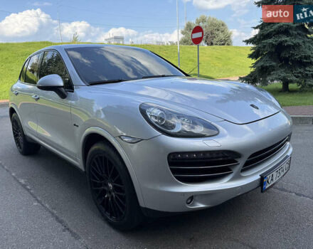 Сірий Порше Cayenne, об'ємом двигуна 3 л та пробігом 180 тис. км за 25490 $, фото 4 на Automoto.ua