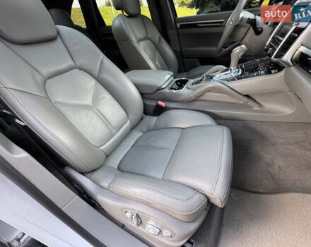 Сірий Порше Cayenne, об'ємом двигуна 3 л та пробігом 180 тис. км за 25490 $, фото 53 на Automoto.ua
