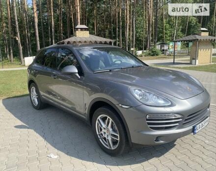 Серый Порше Каен, объемом двигателя 3.6 л и пробегом 148 тыс. км за 25000 $, фото 5 на Automoto.ua