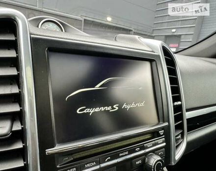Сірий Порше Cayenne, об'ємом двигуна 3 л та пробігом 142 тис. км за 19990 $, фото 16 на Automoto.ua