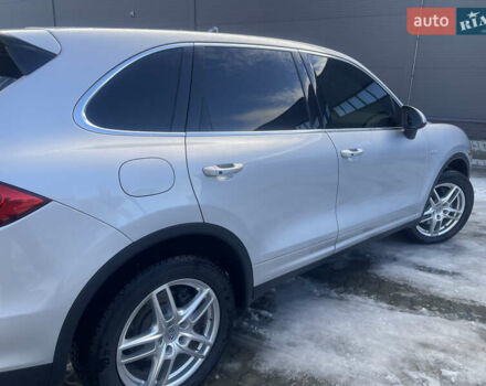 Серый Порше Каен, объемом двигателя 2.97 л и пробегом 223 тыс. км за 23800 $, фото 12 на Automoto.ua