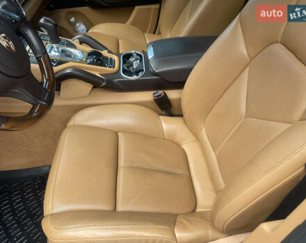 Серый Порше Каен, объемом двигателя 2.97 л и пробегом 223 тыс. км за 23800 $, фото 46 на Automoto.ua