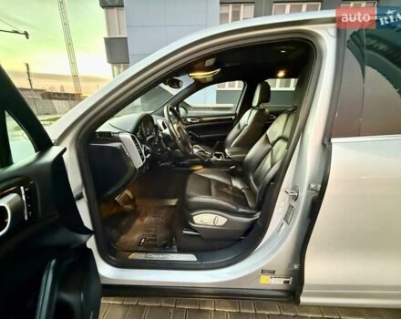 Серый Порше Каен, объемом двигателя 3 л и пробегом 193 тыс. км за 16700 $, фото 38 на Automoto.ua