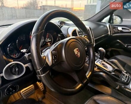 Серый Порше Каен, объемом двигателя 3 л и пробегом 193 тыс. км за 16700 $, фото 42 на Automoto.ua