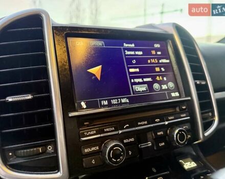 Серый Порше Каен, объемом двигателя 3 л и пробегом 193 тыс. км за 16700 $, фото 48 на Automoto.ua