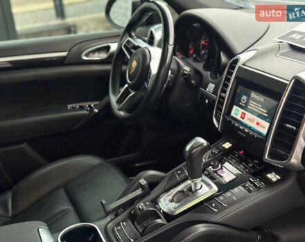 Сірий Порше Cayenne, об'ємом двигуна 2.97 л та пробігом 216 тис. км за 20950 $, фото 7 на Automoto.ua
