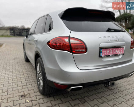 Серый Порше Каен, объемом двигателя 3 л и пробегом 182 тыс. км за 17999 $, фото 2 на Automoto.ua