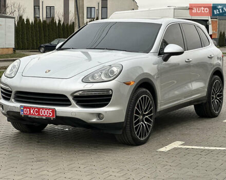 Серый Порше Каен, объемом двигателя 0 л и пробегом 342 тыс. км за 17999 $, фото 1 на Automoto.ua