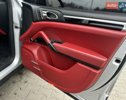 Серый Порше Каен, объемом двигателя 0 л и пробегом 342 тыс. км за 17999 $, фото 28 на Automoto.ua