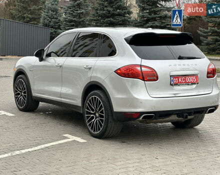 Серый Порше Каен, объемом двигателя 0 л и пробегом 342 тыс. км за 17999 $, фото 8 на Automoto.ua